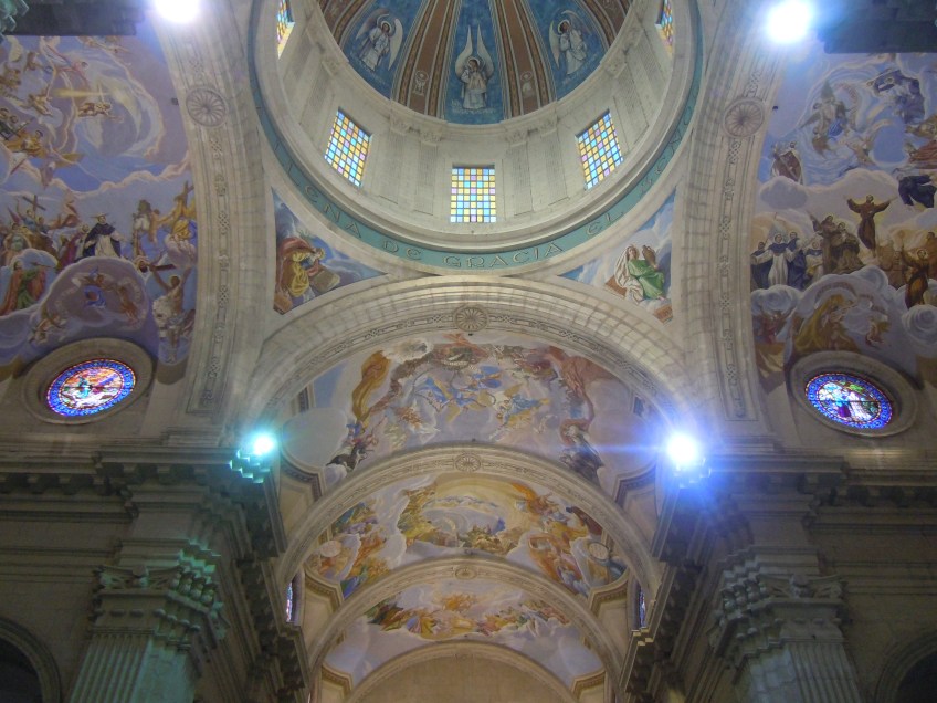 Bóvedas de la nave central y crucero