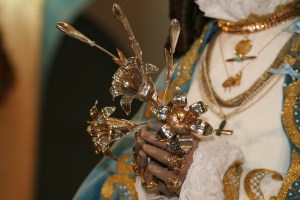Manos de la Virgen