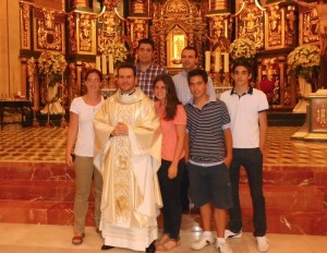 Jóvenes de Yecla con D. Pablo